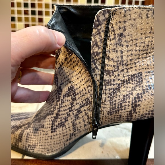 Maripe! Ankle Zip Boot/Eve/Leather Snakeskin/Size-7 - Picture 5 of 16